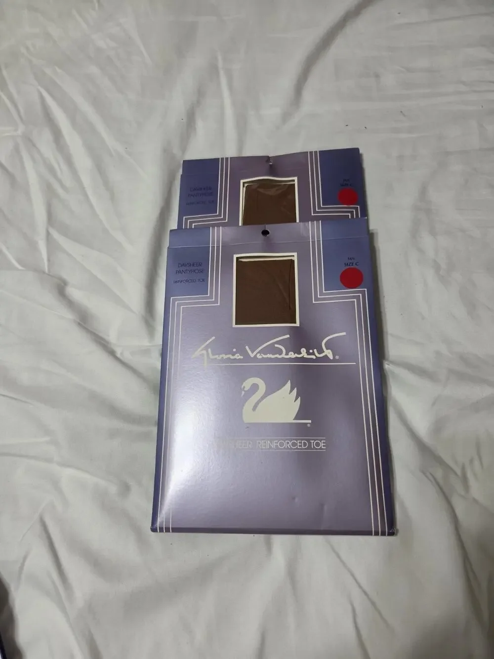 Vtg Gloria Vanderbuilt Day Sheer Pantyhose Tan Size C Reinforced Toe NOS 2 Pair